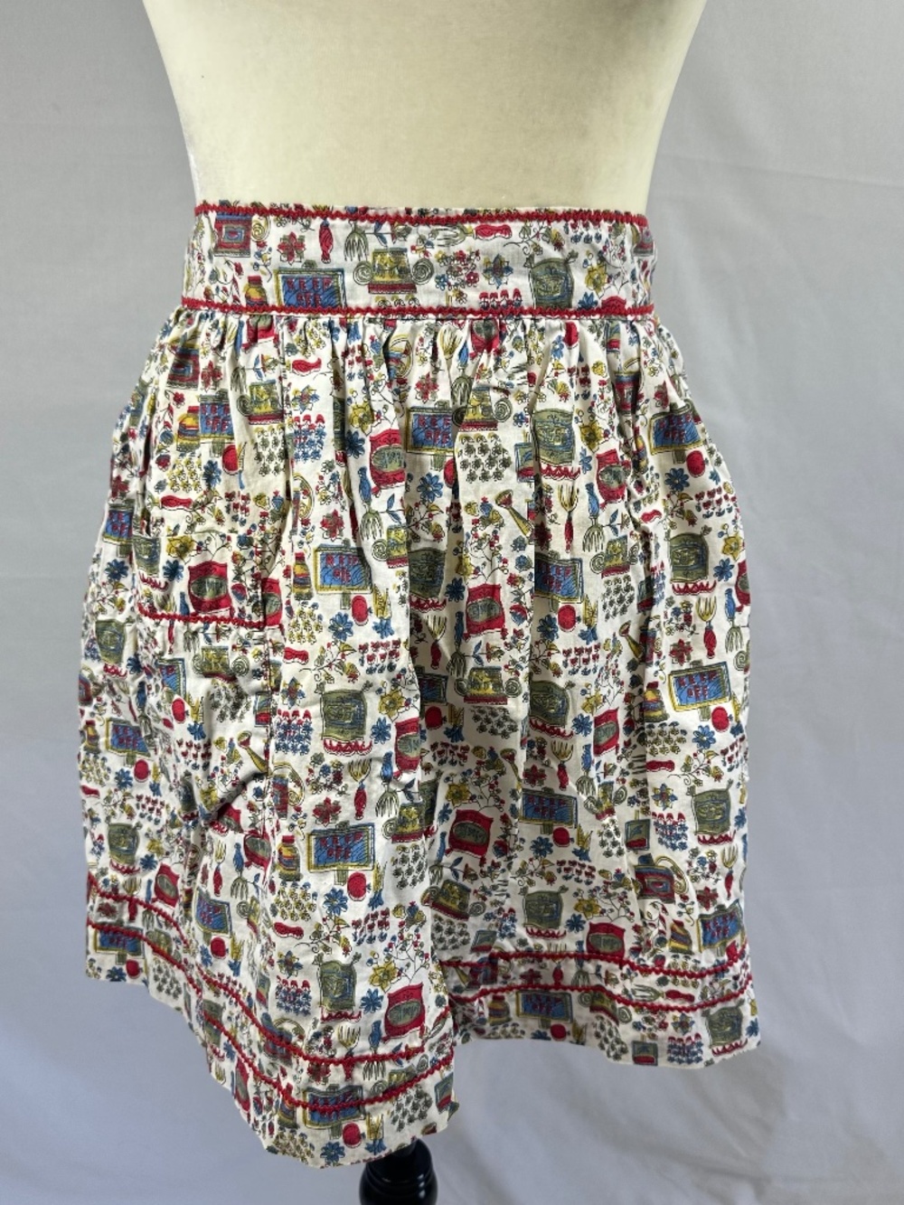 Vintage Handmade Waist Apron, Garden Theme, Red, Blue, Green, Size Small